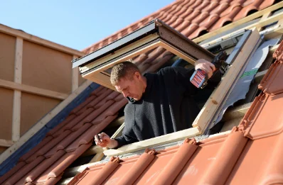 Pose de fenêtres de toit Velux à Ménetreuil